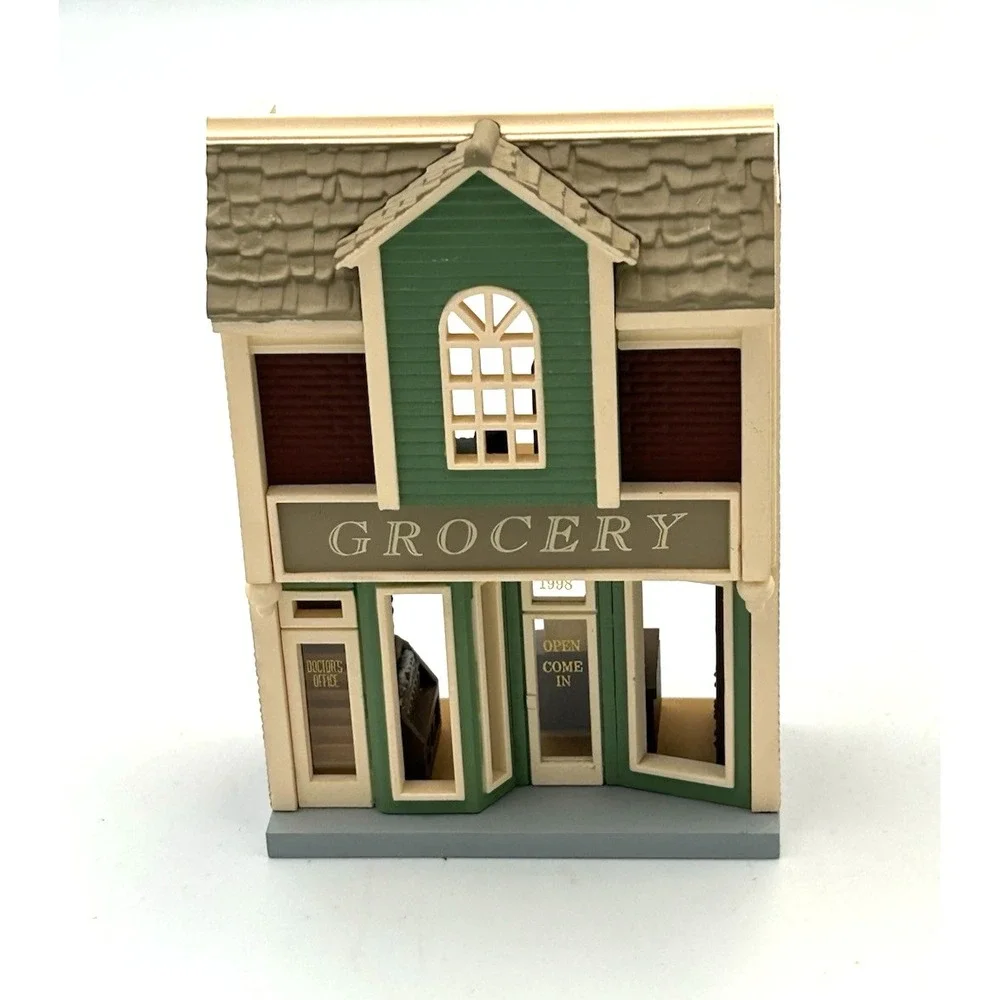 Hallmark Keepsake Ornaments Nostalgic Houses Shops Lot of 4 Vintage